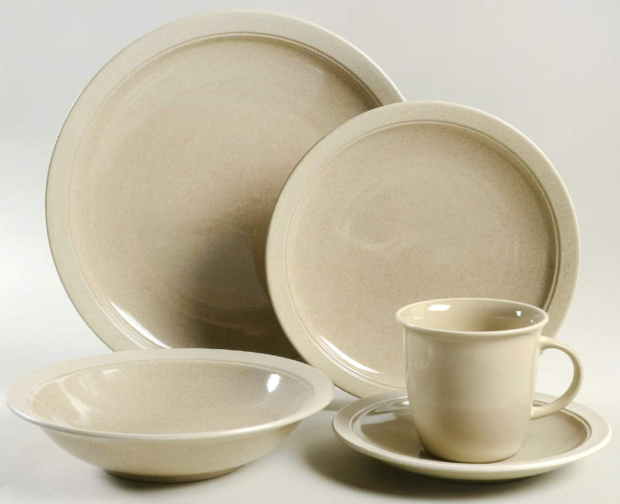 Sand Piper 5 Piece Place Setting by Mikasa-1