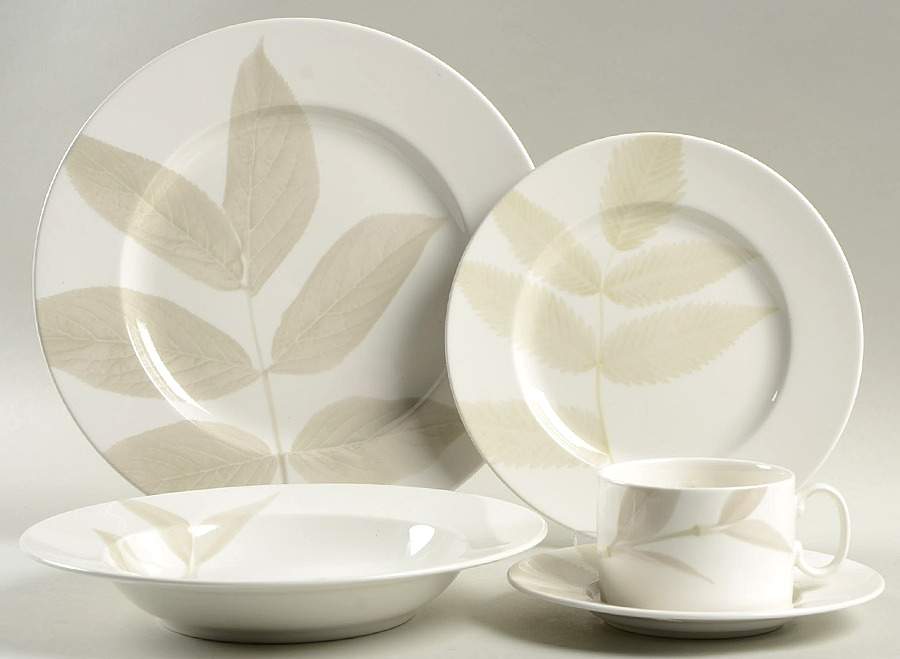Irish Linen (Leaves) 5 Piece Place Setting by Mikasa-1
