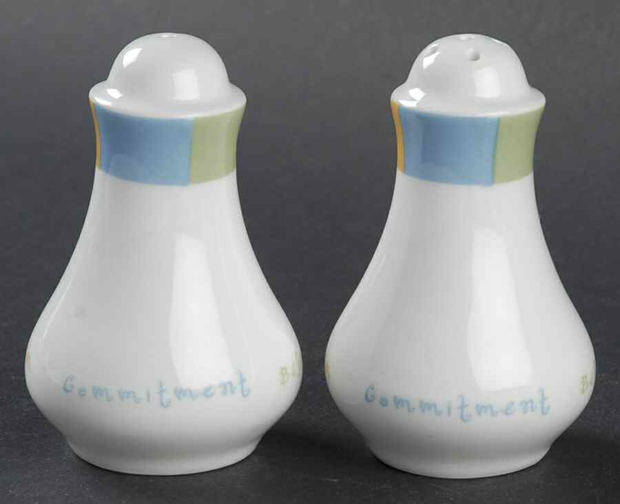 MAK3 Salt & Pepper Set by Mary Kay-1