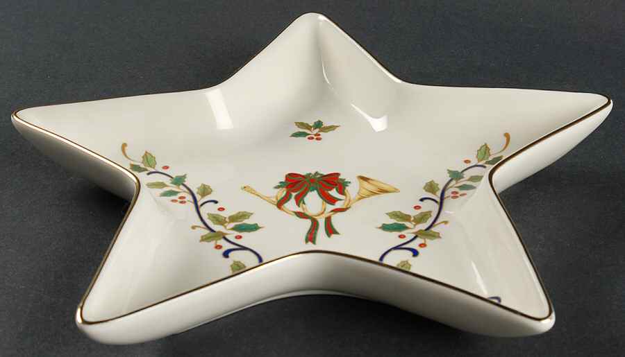 Holiday Bloom Star Shaped Plate by Mikasa-1