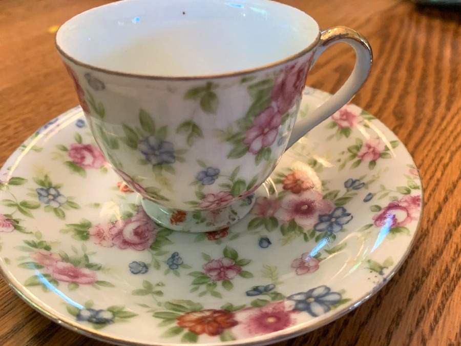 MEH4 Footed Cup & Saucer Set by Merit (Japan)-1