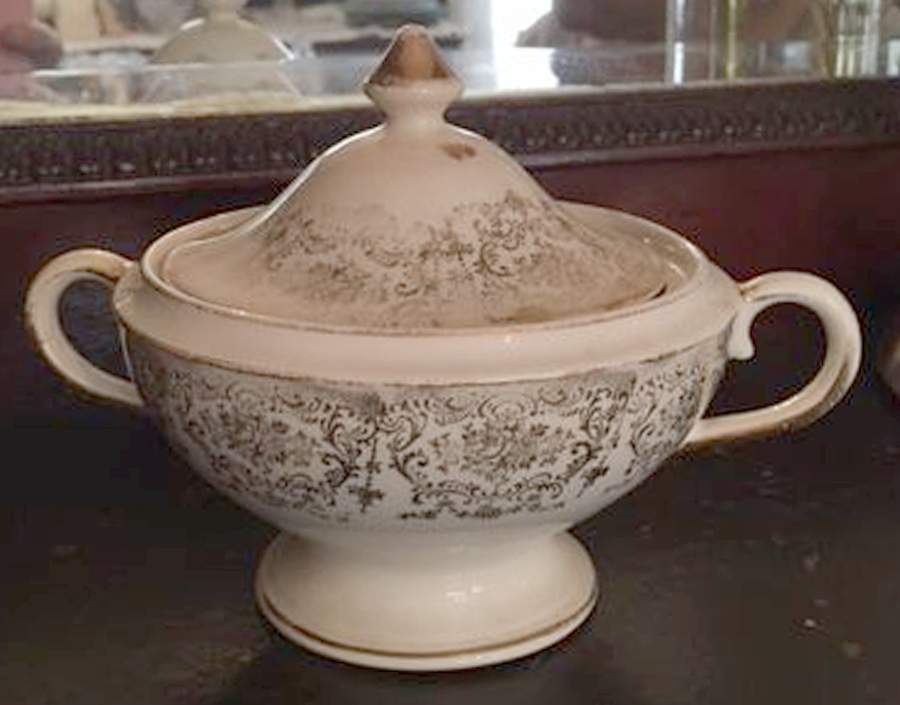 MJT1 Sugar Bowl & Lid by Majestic (USA)-1