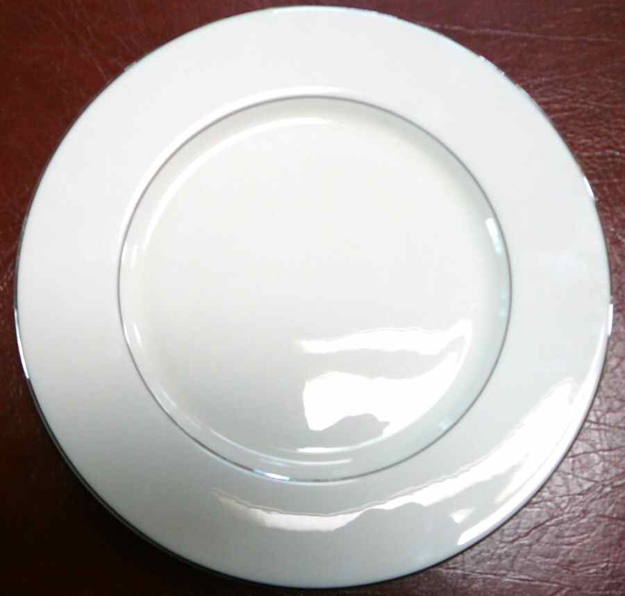 Chateau Blanc Dinner Plate by Marbry China-1