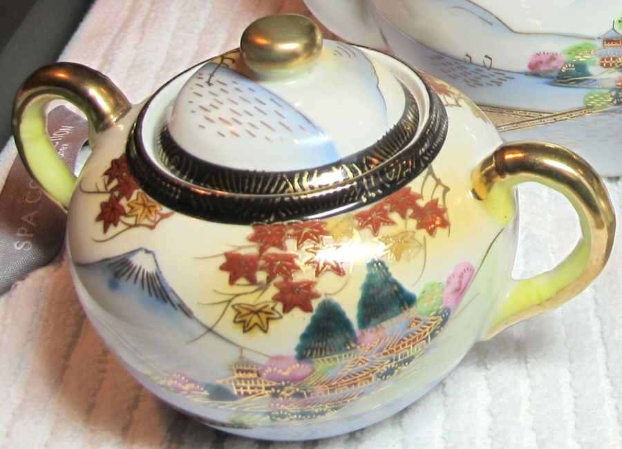 MUU4 Sugar Bowl & Lid by Maruku-1