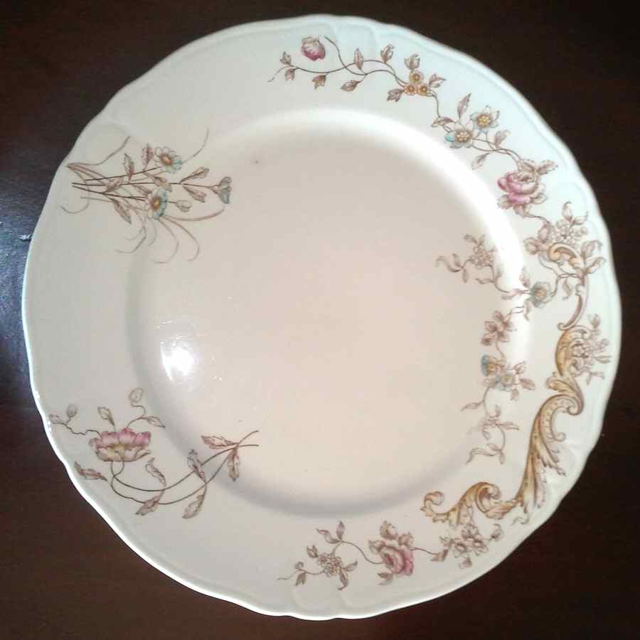 Kingston Dinner Plate by J & G Meakin-1