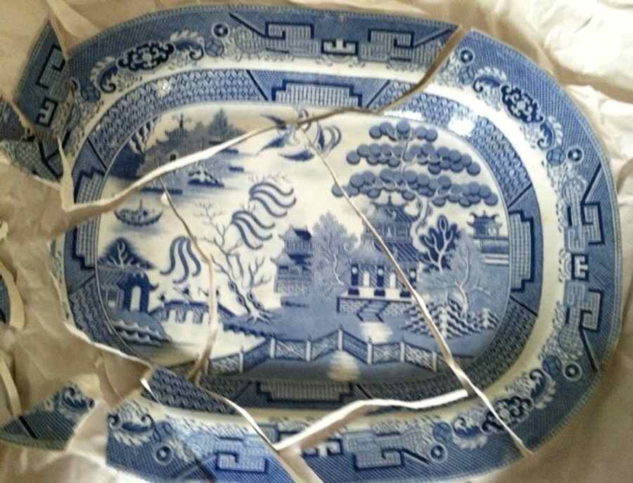 Blue Willow 14" Oval Serving Platter by Marple, Turner & Co-1