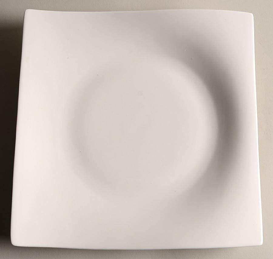 Motion Dinner Plate by Maxwell & Williams-1
