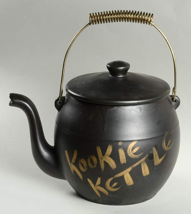Cookie Kettle Cookie Jar & Lid by Nelson McCoy-1