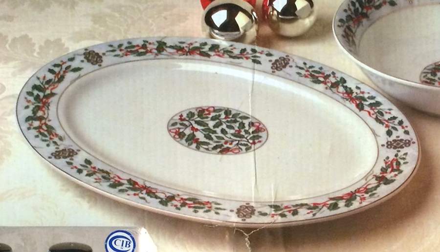 Noel Platinum 13" Oval Serving Platter by Madison & Max-1