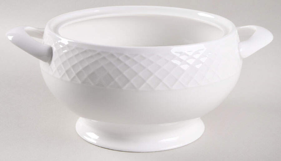 Trellis White 2 Qt Round Covered Casserole No Lid by Mikasa-1
