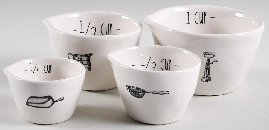 Kitchen Icon (4 Piece) Measuring Cup Set with Spouts by Magenta-1
