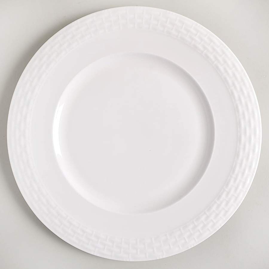 M8R1 Dinner Plate by Meritage-1