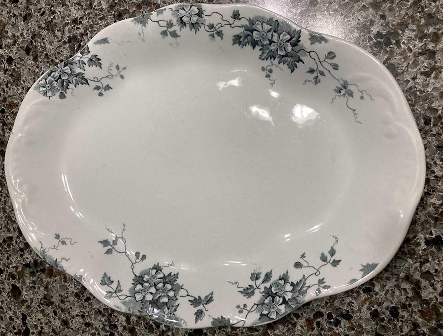 Oceana 9" Oval Vegetable Bowl by Mellor Taylor-1
