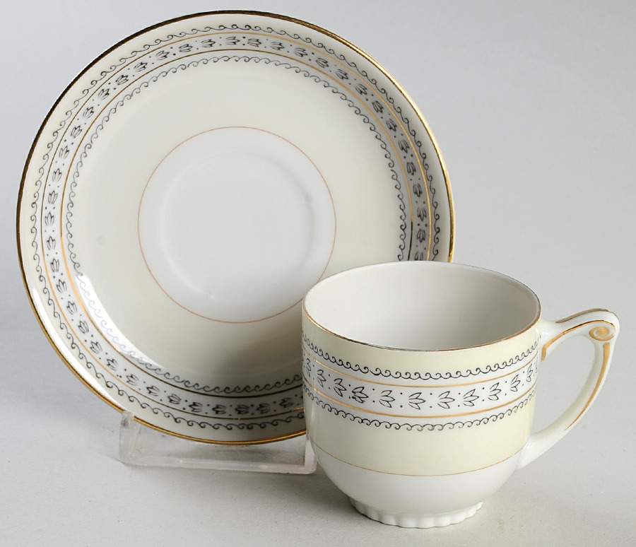 Laurel Flat Demitasse Cup & Saucer Set by Narumi-1