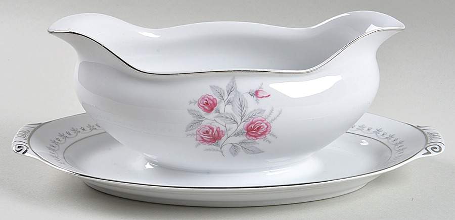 Mentone Gravy Boat with Attached Underplate by Narumi-1