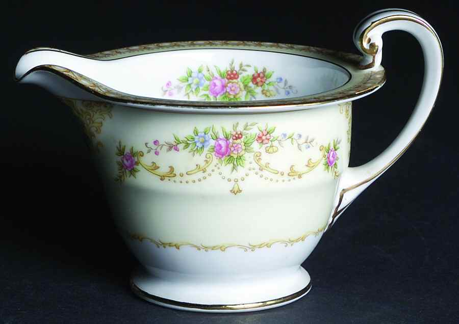Coypel Creamer by Noritake-1