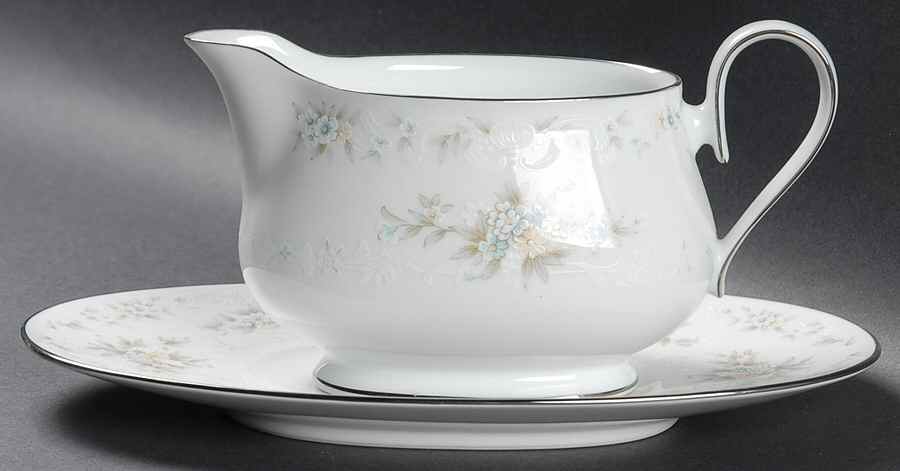Patience Gravy Boat & Underplate (Relish/Butter) by Noritake-1