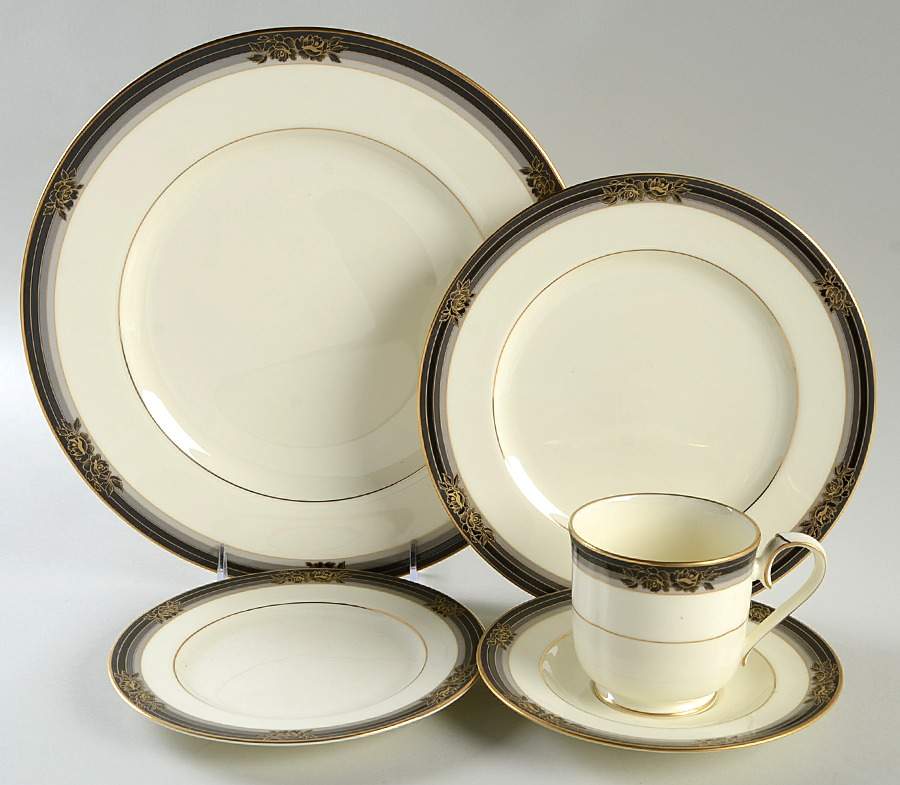 Spell Binder 5 Piece Place Setting by Noritake-1