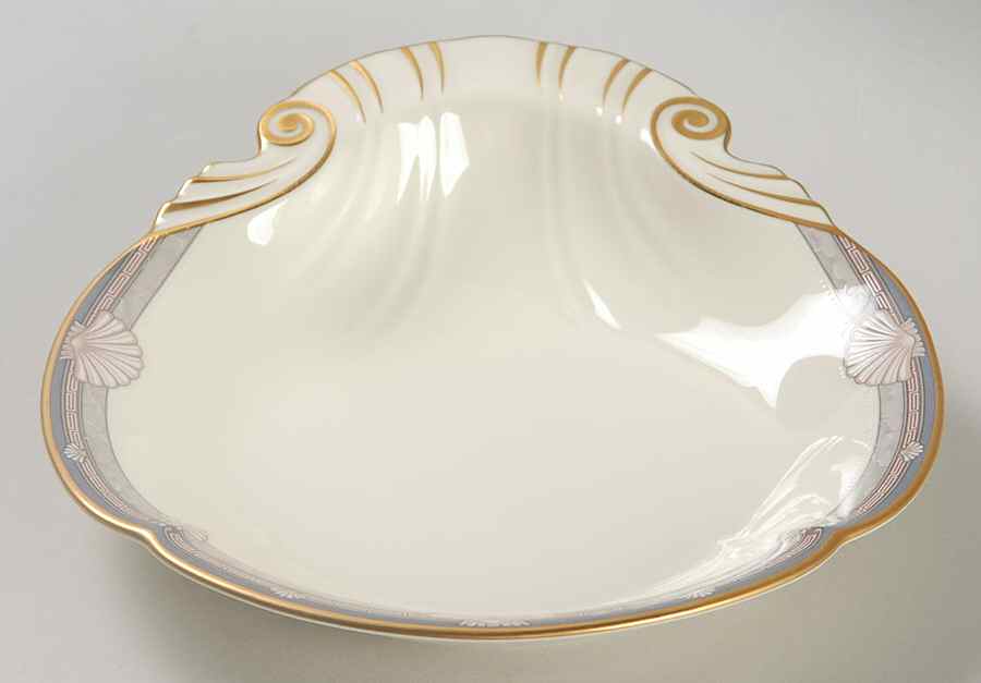 Stanford Court Shell Shaped Dish by Noritake-1