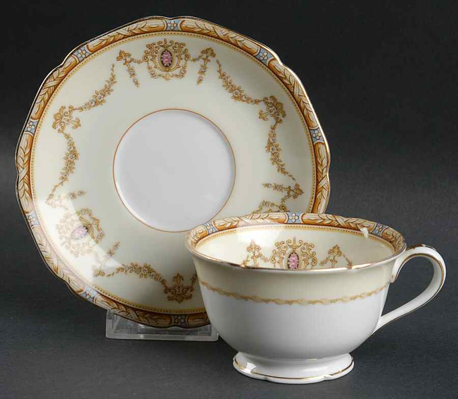 Valdina Footed Cup & Saucer Set by Noritake-1