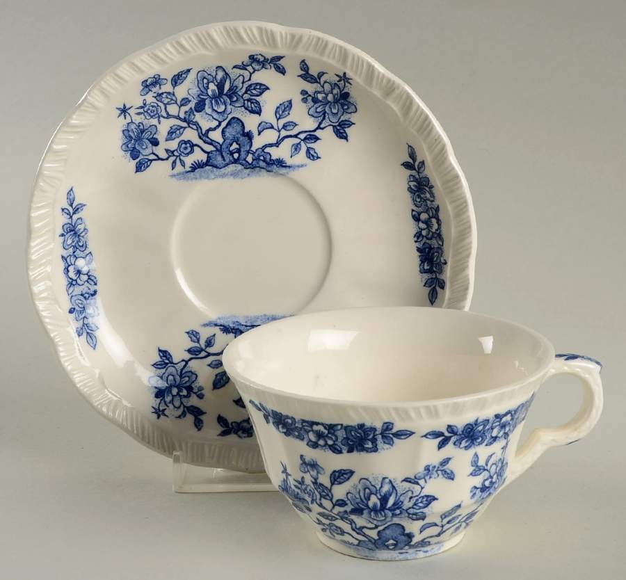 Jardin Bleu Flat Cup & Saucer Set by Nasco (Japan)-1