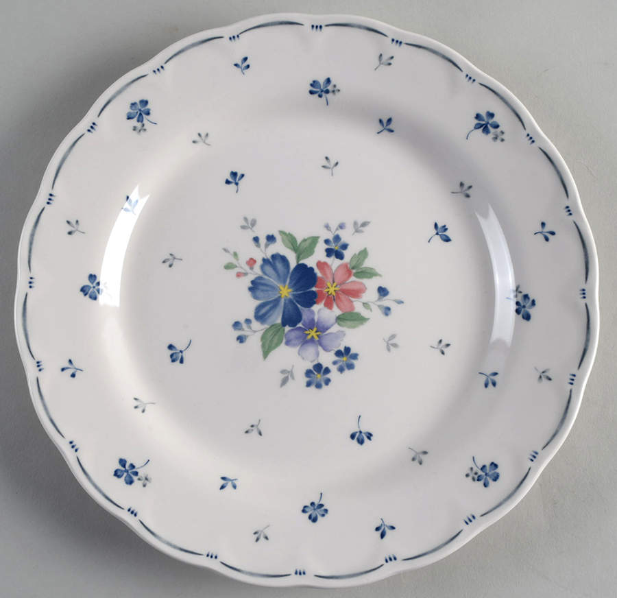 Dauphine Dinner Plate by Nikko-1