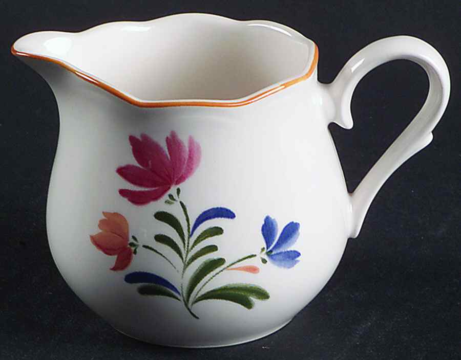 Hampton Creamer by Nikko-1