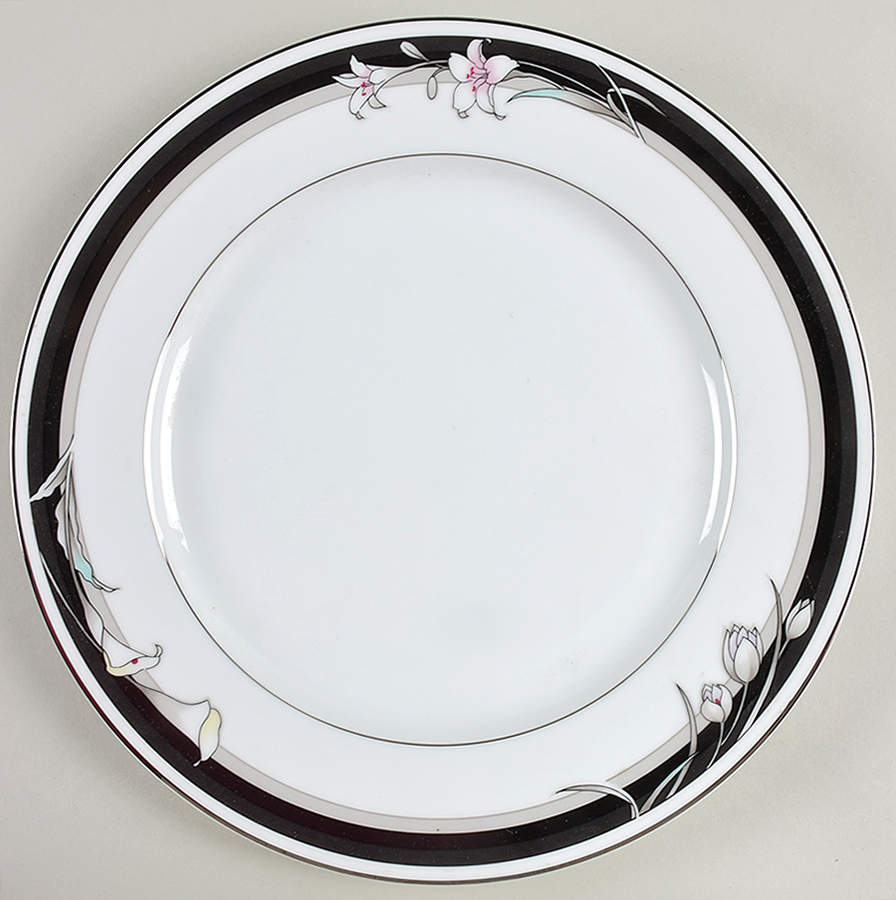Kabuki Dinner Plate by Nitto-1