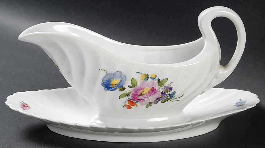 1012 Gravy Boat with Attached Underplate by Nymphenburg-1