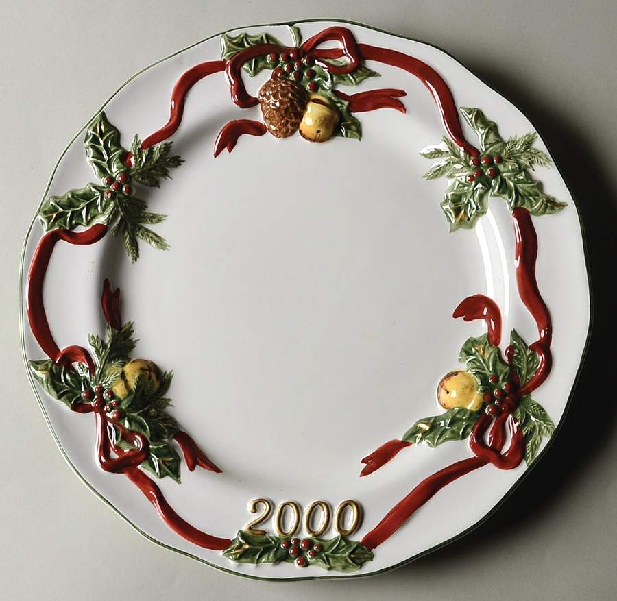Holly Bells 2000 Collector Plate by Noble Excellence-1