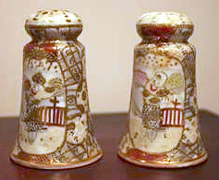 RSU1 Salt & Pepper Set by Royal Satsuma-1