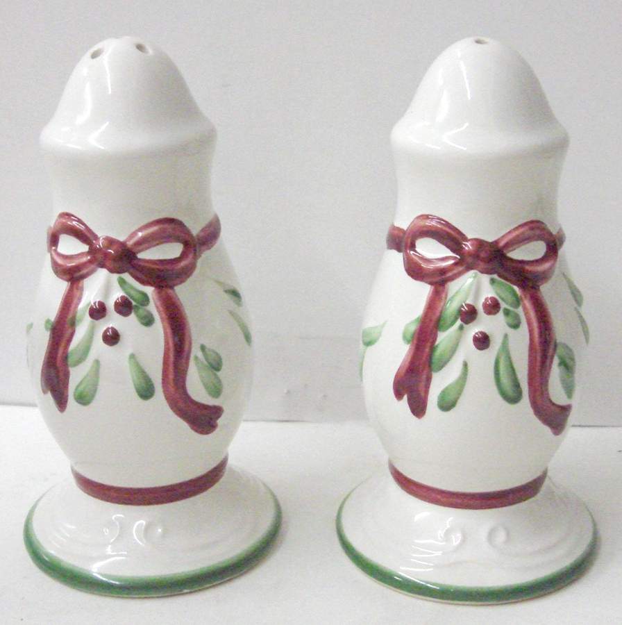 Holly Wreath Salt & Pepper Set by Nikko-1