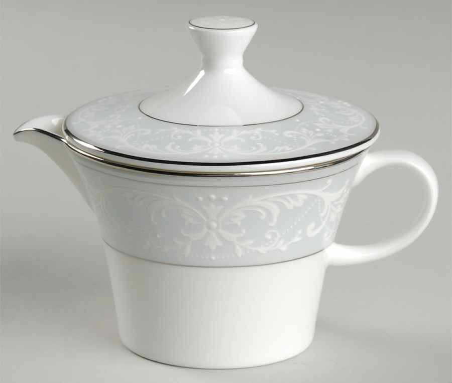 Sky Symphony Creamer & Lid by Nikko-1
