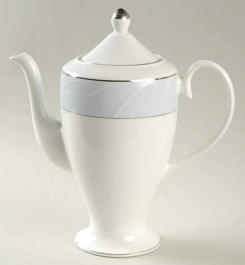 Pearl Crescent Tea/Coffee Pot & Lid by Nikko-1