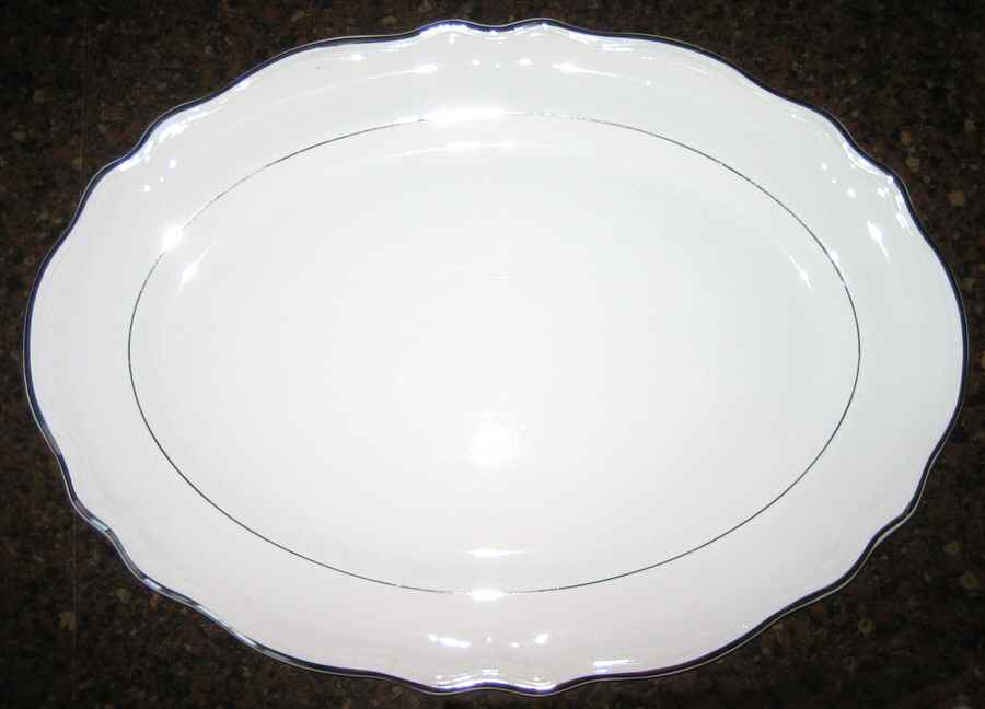 NSA5 16" Oval Serving Platter by Nueva San Isidro-1