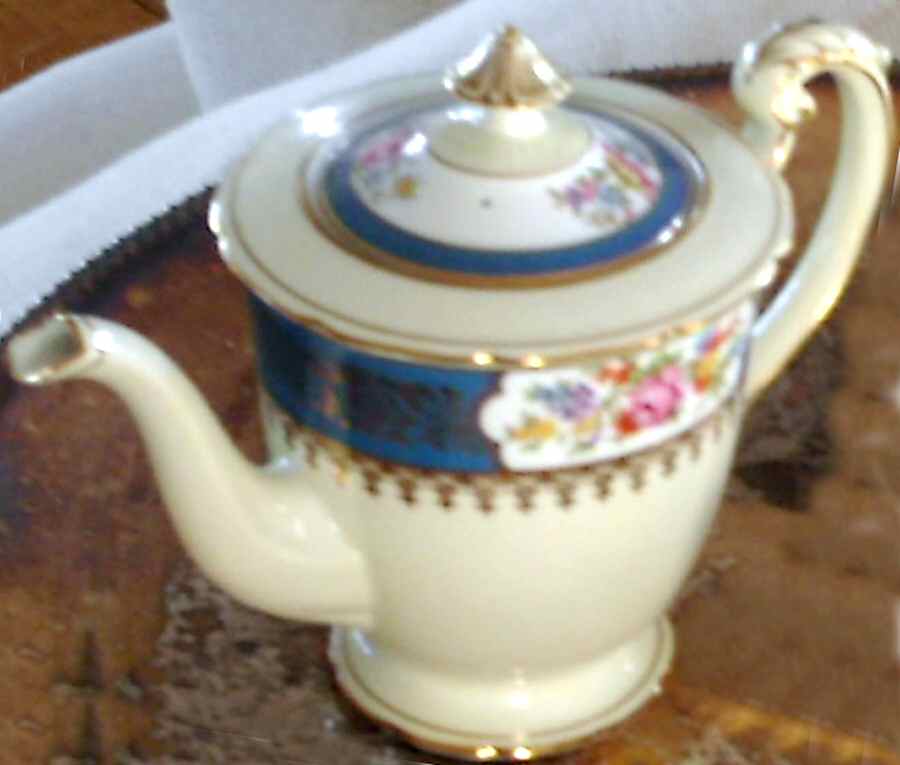 N3247 Teapot & Lid by Noritake-1