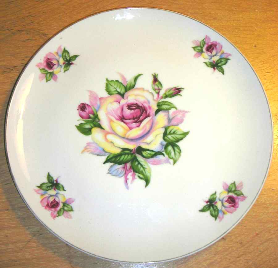 NKO3 Dinner Plate by Nikoniko (Japan)-1
