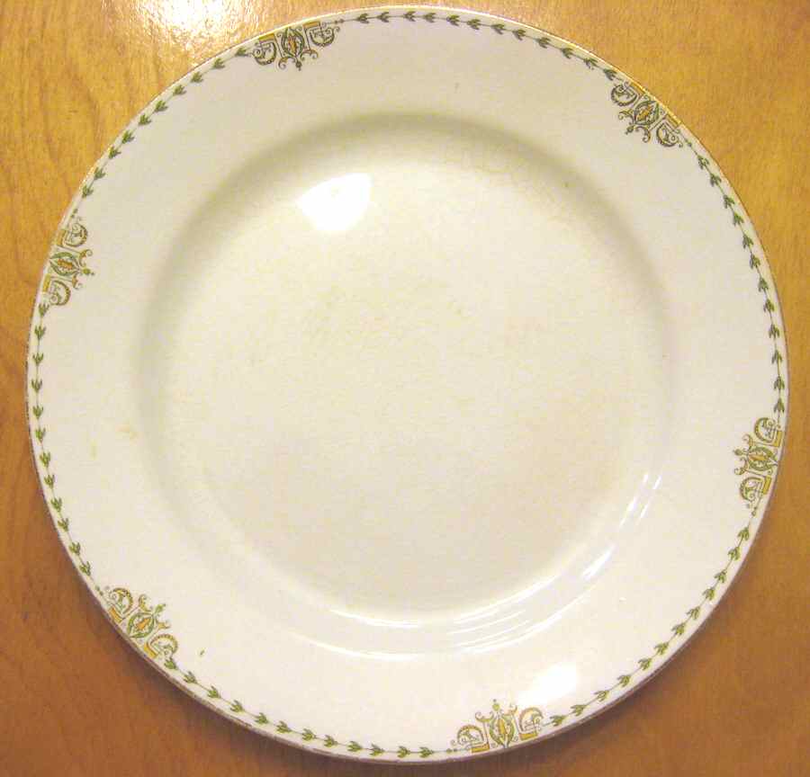 NAI28 Dinner Plate by National China (USA)-1