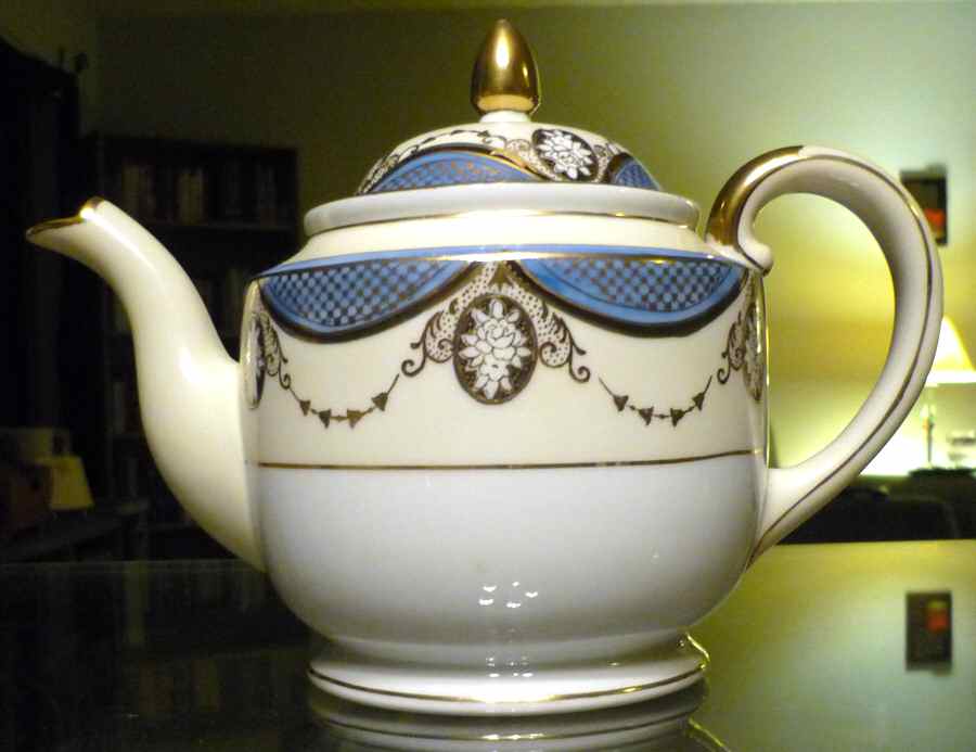 N3781 Teapot & Lid by Noritake-1