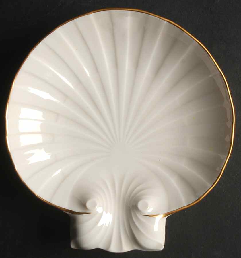 N3893 Shell Shaped Dish by Noritake-1