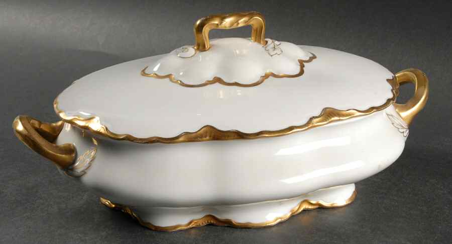 2649 Oval Covered Vegetable by Oscar & Edgar Gutherz-1