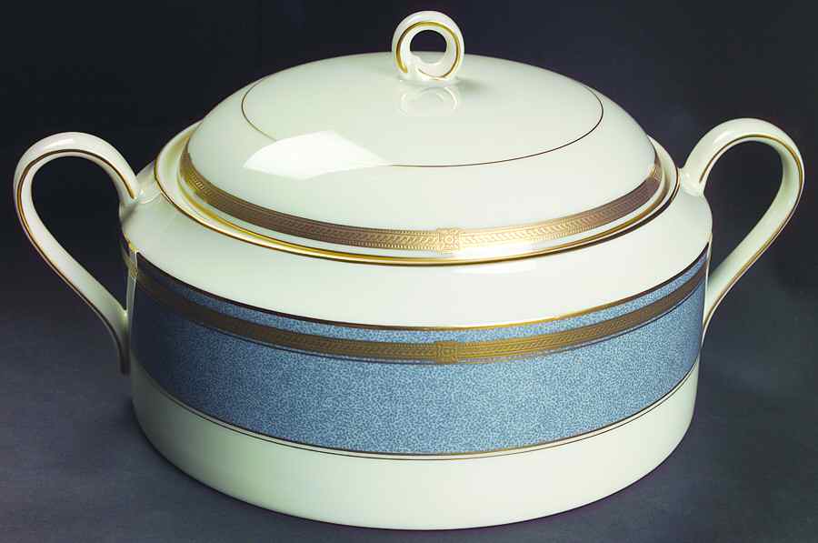 Baronesse Gray Round Covered Vegetable by Oscar De La Renta-1