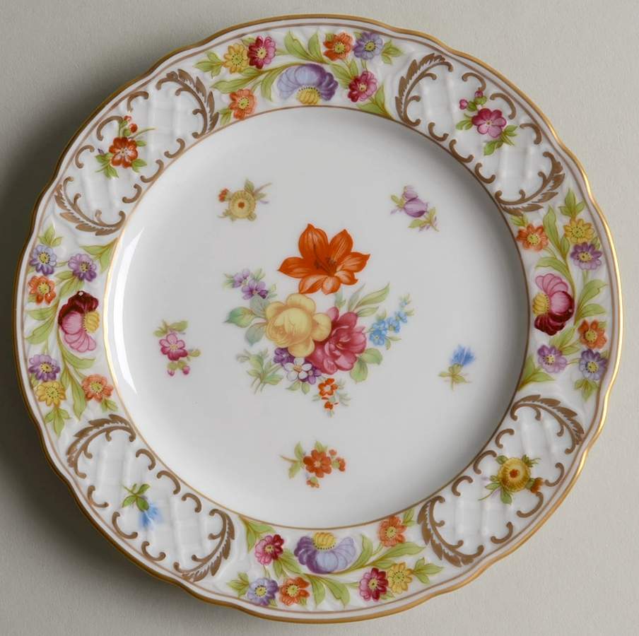 Royale Bread & Butter Plate by Oscar De La Renta-1