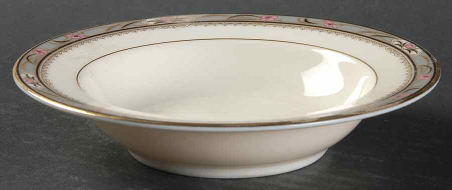 Swiss Chateau Rim Fruit/Dessert (Sauce) Bowl by Oscar De La Renta-1