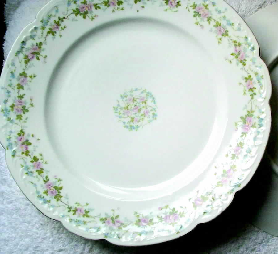 OSG81 Dinner Plate by Oscar & Edgar Gutherz-1