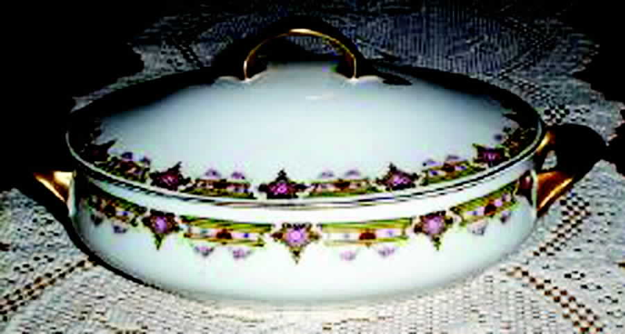 OHM23 Oval Covered Vegetable by Hermann Ohme-1
