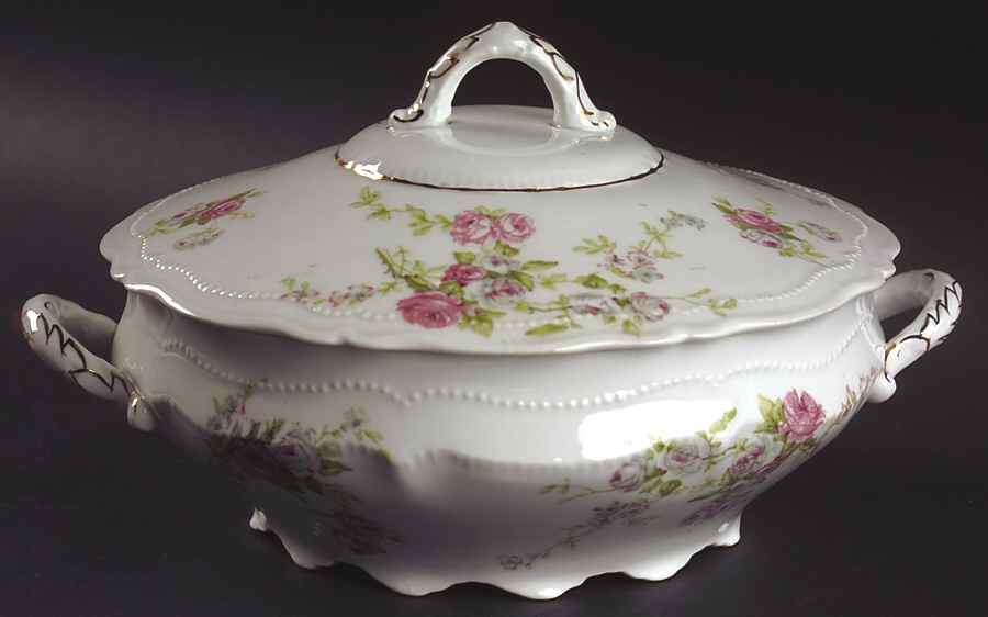 OSG146 Round Covered Vegetable by Oscar & Edgar Gutherz-1