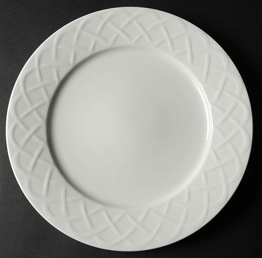 Picnic Dinner Plate by Oneida-1