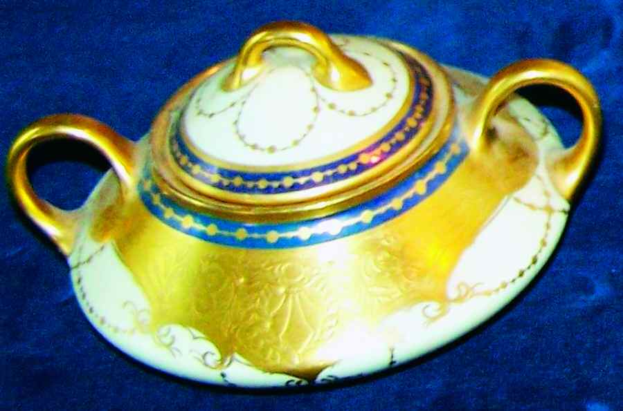 OSN5 Sugar Bowl & Lid by Osborne (24 K)-1