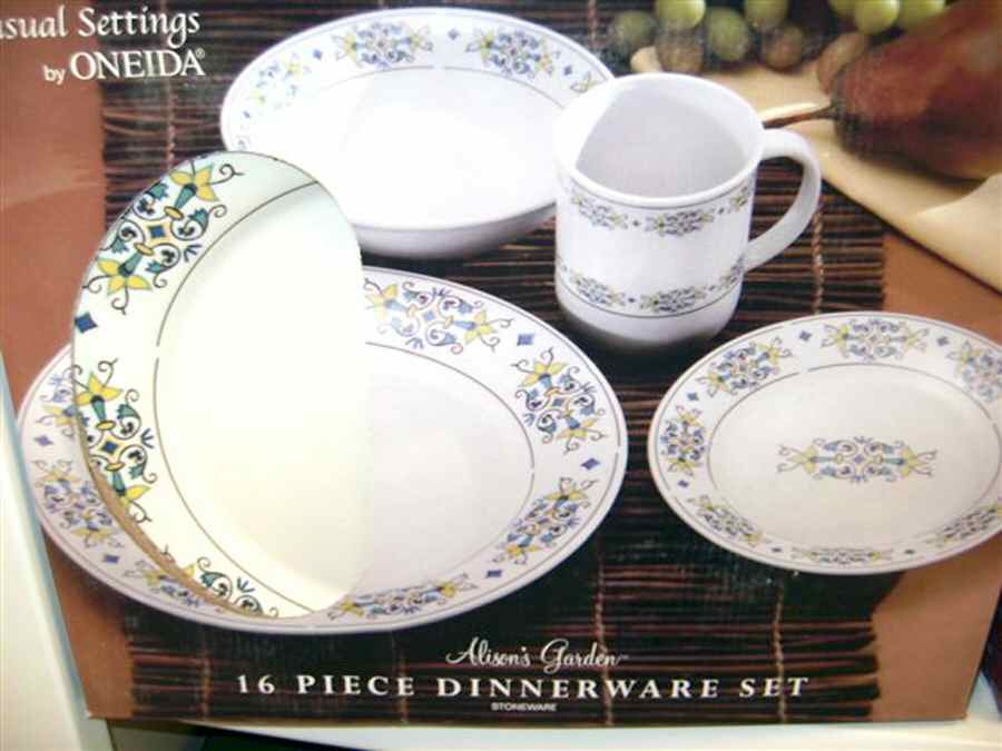 Alison's Garden Dinner Plate by Oneida-1